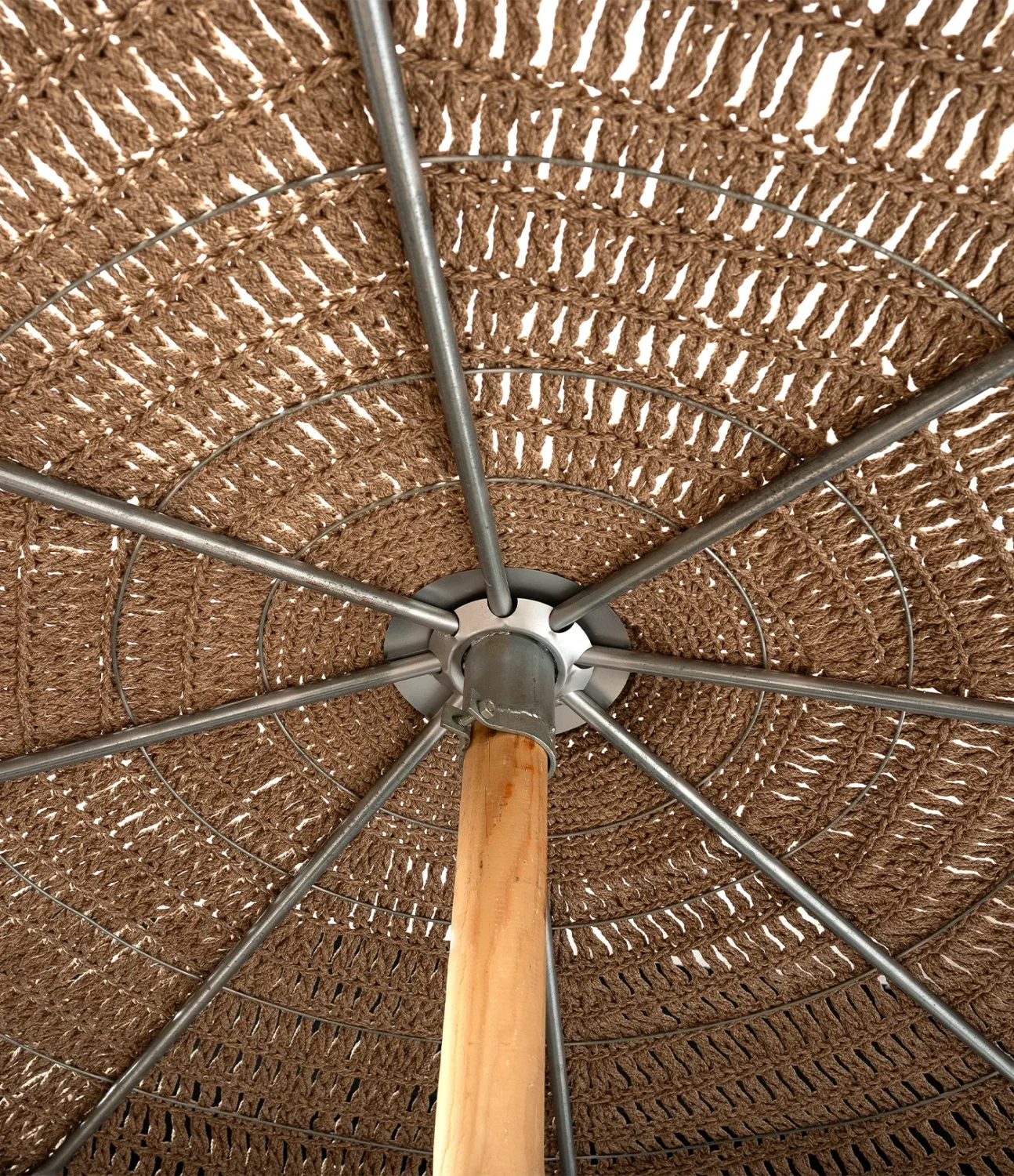 Πλεκτή ομπρέλα για beach bar και ξενοδοχεία